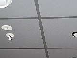 Rockfon himlingsplate color grey i T-profiler i toilett 2.jpg